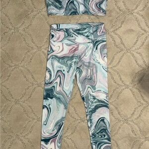 Old Navy Marbled Leggings & sports bra